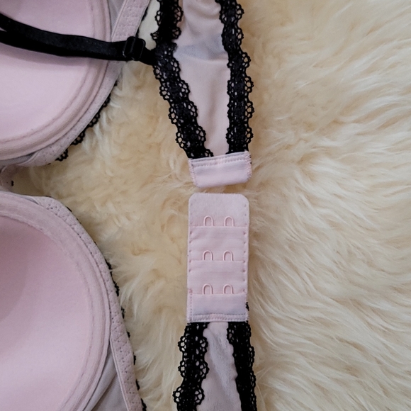 WACOAL | B.tempt'd Lacy Underwire Bra Bundle - 32C - Picture 12 of 14